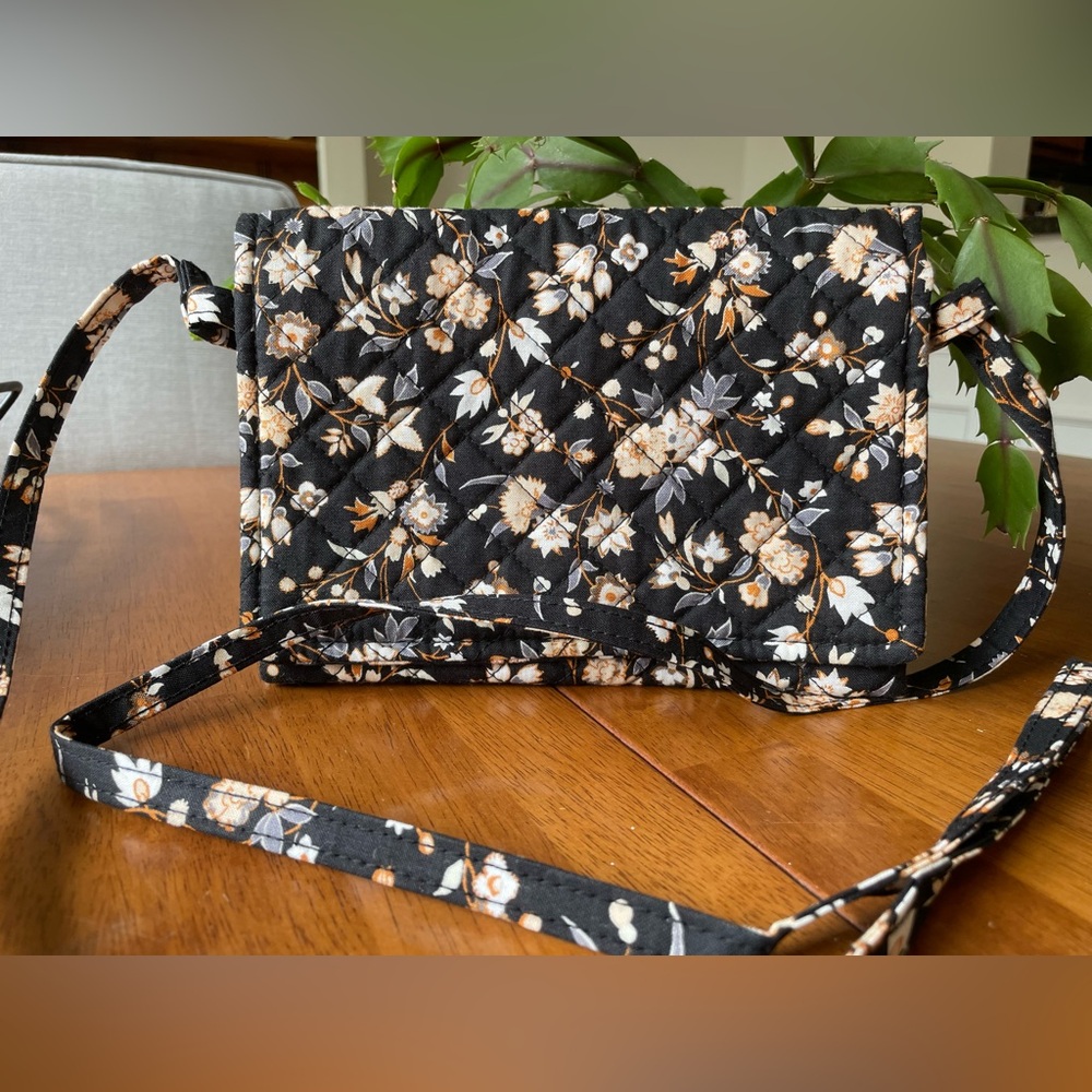 Vera Bradley Blissful Ditsy crossbody, NWOT